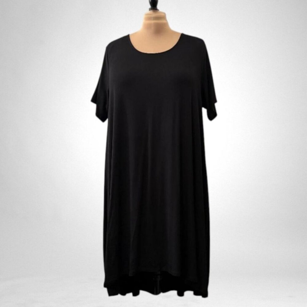 Black Minimalist T-shirt High Low